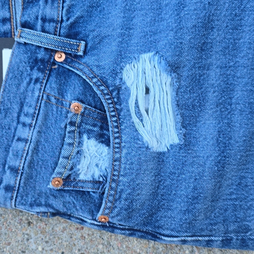 NWT Levi's 501 Button Fly 90s Denim Jean Shorts - Picture 6 of 8